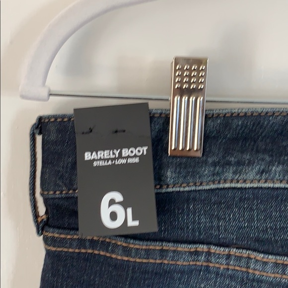 Blue barely boot cut Jeans - Picture 3 of 3